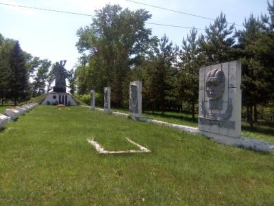 Мемориальный комплекс воинам, погибшим в годы Великой Отечественной войны (1941-1945 гг.)