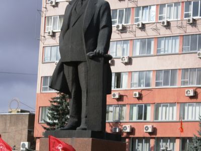 Памятник В.И.Ленину