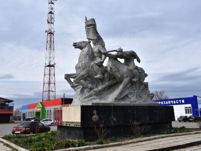 Обелиск в честь победы I-й Конной Армии над белогвардейцами в 1920 г.