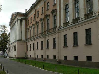 Главное здание