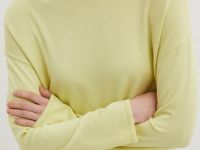 Джемпер свободного силуэта с воротником