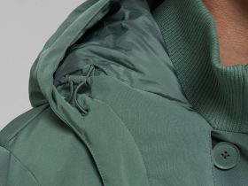 Утепленная куртка с капюшоном