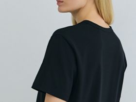 Базовая футболка, Черный