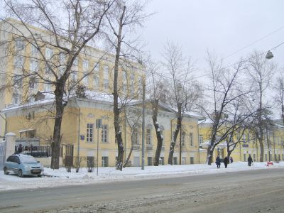 Два дома, с палатами