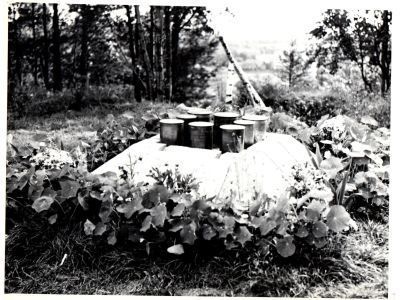 Памятное место, где проводилась подготовка партизанских кадров в период Великой Отечественной войны. На этом месте насыпан курган "Партизанской славы"