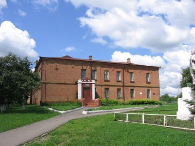 Школа земская, в которой учился М.Г. Слюсарев