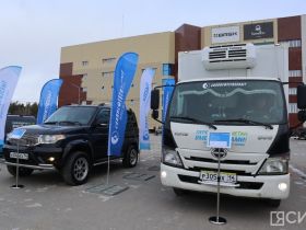 В Якутске на Комсомольской площади представили технику на газомоторном топливе