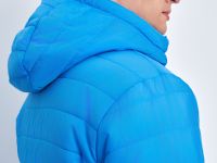 Утепленная стеганая куртка с воротником-стойкой