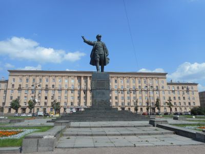 Памятник государственному деятелю Кирову С.М.