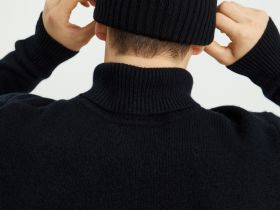 Шапка из шерсти