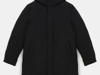 Пуховое полупальто с капюшоном и воротником-стойкой