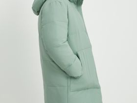 Пуховое пальто с воротником-стойкой