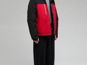 Горнолыжная куртка полуприлегающего силуэта