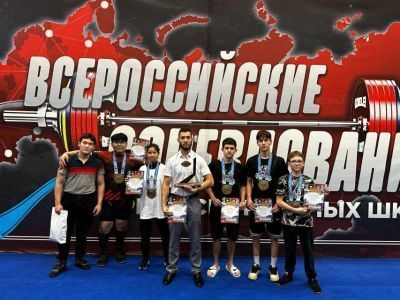Якутские силачи стали победителями всероссийских соревнований в Туле