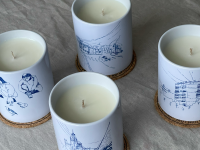 Свеча в керамическом стакане с авторским рисунком "Бабушка", аромат Инжир