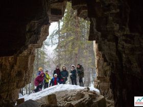 Пещеры и наскальные рисунки реки Лена и речки Большое Кэтэмэ