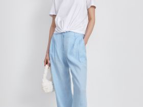 Футболка с узлом