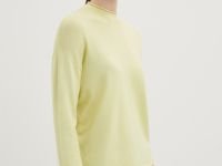 Джемпер свободного силуэта с воротником