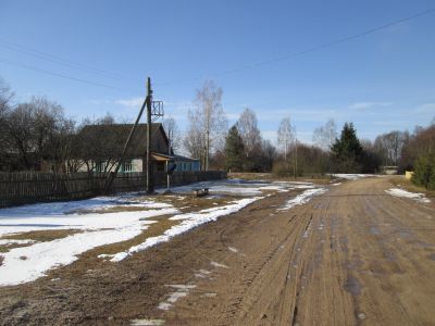 Памятное место, где в 1918 году была создана одна из лучших на Смоленщине сельскохозяйственная коммуна