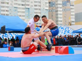 Стали известны победители соревнований по мас-рестлингу и борьбе корэш на Сабантуе