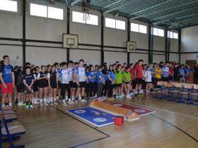 21 команда словацких школьников сразилась в мас-рестлинге