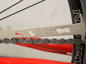 Цепеметр механический профессиональный Bike Hand YC-503 (серебристый)