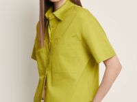 Рубашка с коротким рукавом и нагрудными карманами