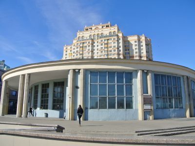 Станция Московского метрополитена Сокольнической (Кировско-Фрунзенской) линии "Университет" (1959 г., архитекторы: В.А. Литвинов, М.Ф. Марковский, Л.В. Лилье, В.В. Добраковский, Н.А. Быкова, И.Г. Таранов, Ю.А. Черепанов)