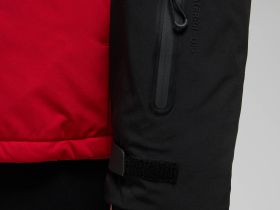 Горнолыжная куртка полуприлегающего силуэта