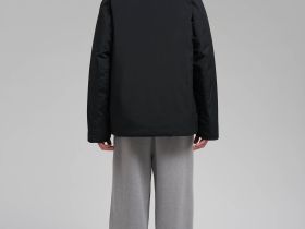 Легкий пуховик с натуральным утеплителем