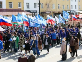 В Якутске состоялся парад молодёжи в честь Дня республики