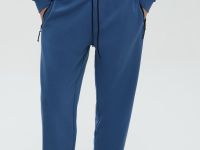 Спортивные брюки зауженного кроя на резинке