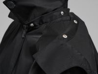 Ветровка со съемным капюшоном