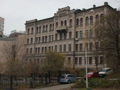 Здание Инженерного управления Владивостокской крепости, в котором в 1912-1915 гг. работал известный русский военный инженер А.П.Шошин