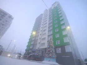 Глава Якутии ознакомился с условиями арендного жилья для специалистов