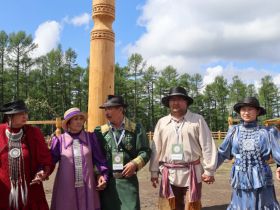 На Ысыахе Олонхо в Якутии определили финалистов конкурса среди запевал осуохая