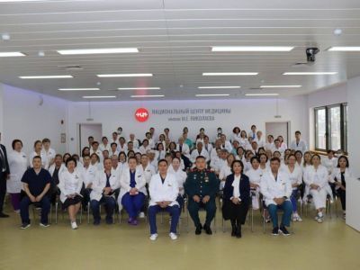 Герой России Родимир Максимов встретился с работниками Республиканской больницы № 1