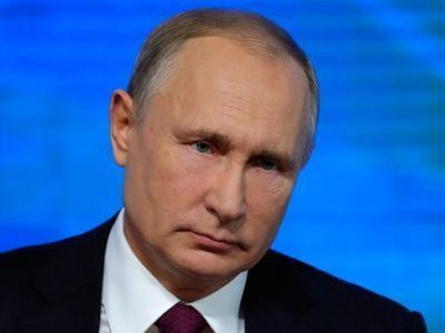 Владимир Путин: Государство должно помогать профсоюзам в защите трудовых прав граждан