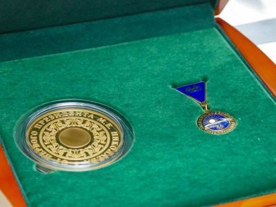 Вручены стипендии первого президента Якутии «Знанием победишь»