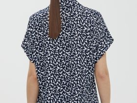 Блузка свободного силуэта с коротким рукавом