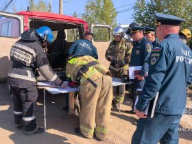 В Якутске прошли учения по тушению пожара на складе жидкого топлива