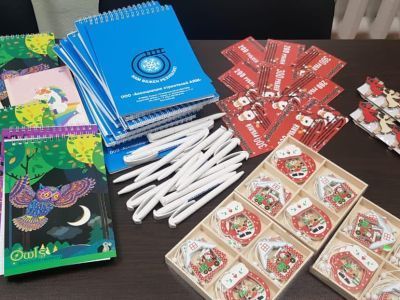 Подарков много не бывает