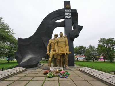 Памятник героям-хасанцам