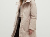 Стеганое пуховое пальто с капюшоном