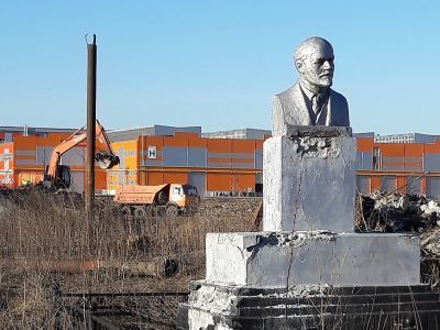 Памятник В.И. Ленину