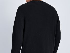 Джемпер прямого силуэта с округлой горловиной