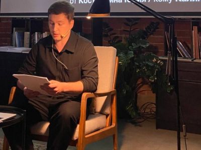 Впервые на сцене Гагарина спектакль в жанре нон-фикшн — «История одного письма»