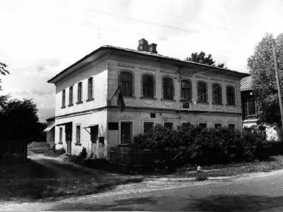 Дом Тихомировых