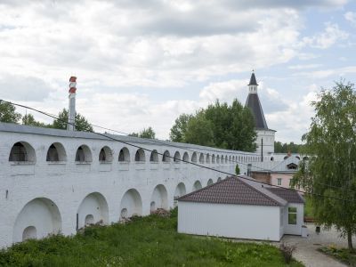 Прясло стены между Петровской башней и Старицкой башней