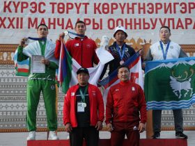 Первый из Анабара, и 26 лет ради золота. Мас-рестлеры разыграли медали Игр Манчаары